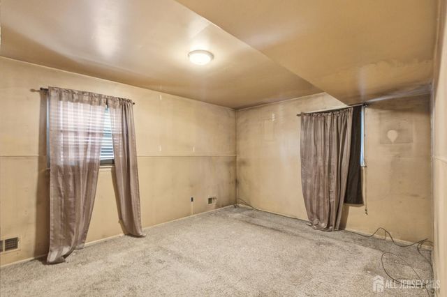 7 Exeter Street, Highland Park, NJ 08904
