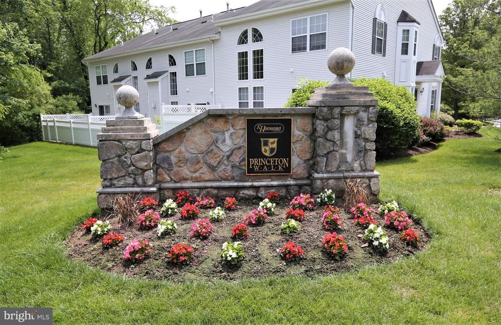 301 PARK KNL, Princeton, NJ 08540