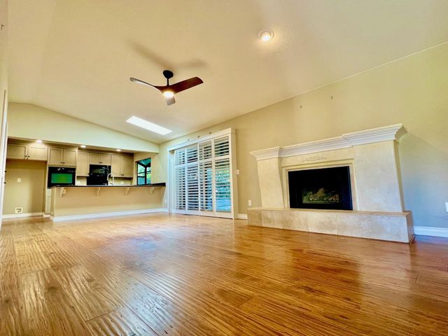 3837 Marigold Ln, Modesto, CA 95356