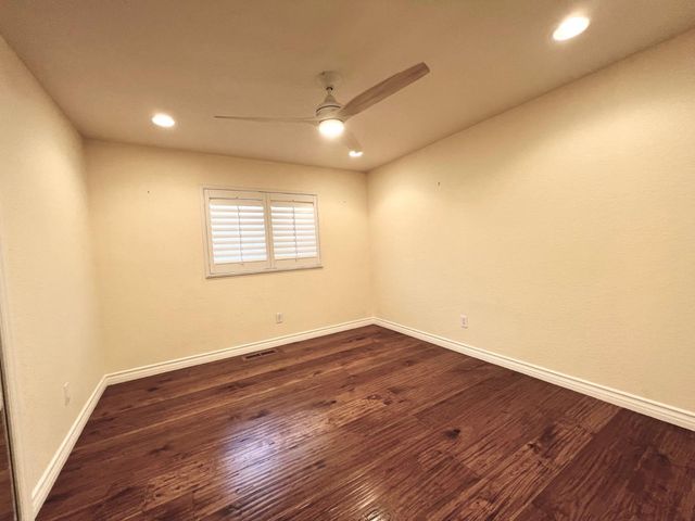 3837 Marigold Ln, Modesto, CA 95356