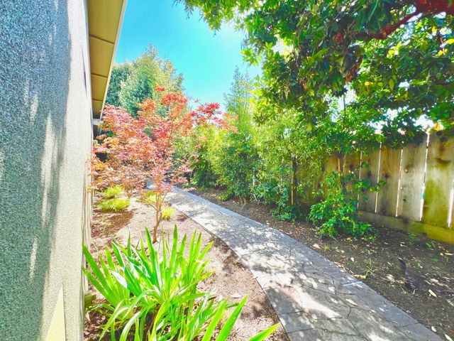 3837 Marigold Ln, Modesto, CA 95356