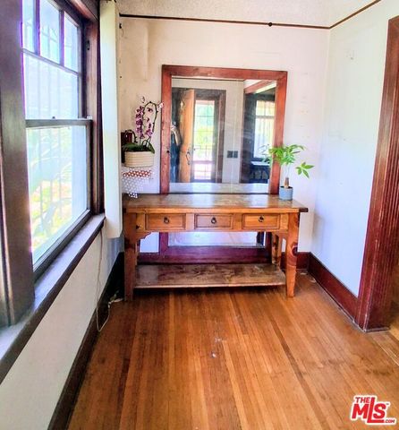 4219 Kenwood Avenue, Los Angeles, CA 90037
