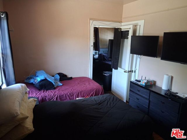 4219 Kenwood Avenue, Los Angeles, CA 90037