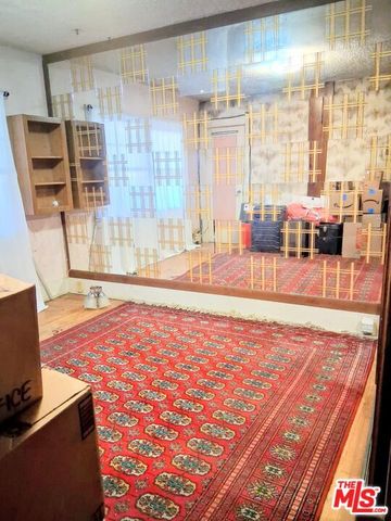 4219 Kenwood Avenue, Los Angeles, CA 90037