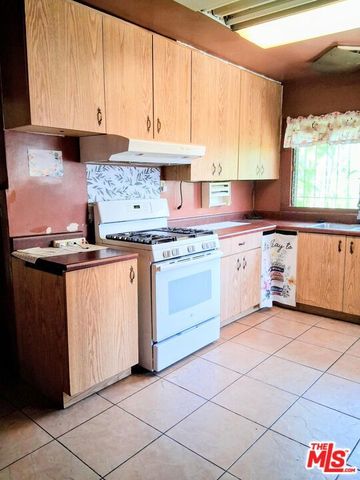 4219 Kenwood Avenue, Los Angeles, CA 90037
