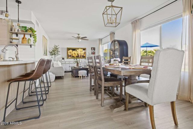 828 W WESTCHESTER Avenue, Tempe, AZ 85283