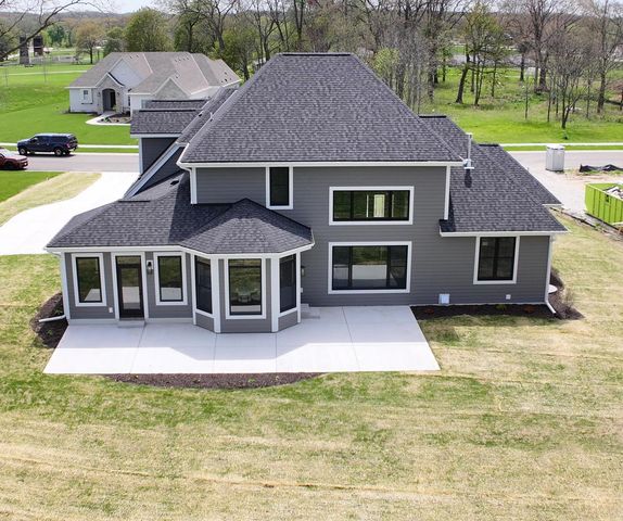 254 River Oaks CIRCLE, Delafield, WI 53018