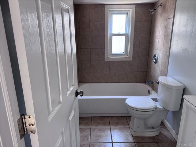 21 Boden Avenue, Valley Stream, NY 11580
