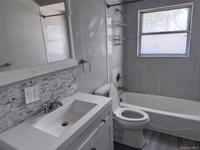 21 Boden Avenue, Valley Stream, NY 11580