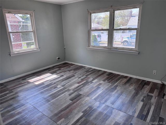 21 Boden Avenue, Valley Stream, NY 11580