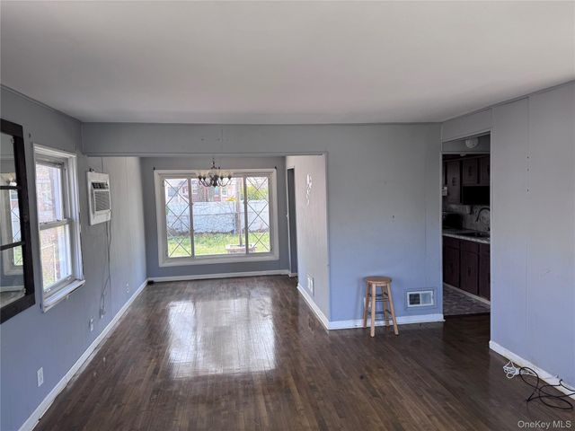 21 Boden Avenue, Valley Stream, NY 11580