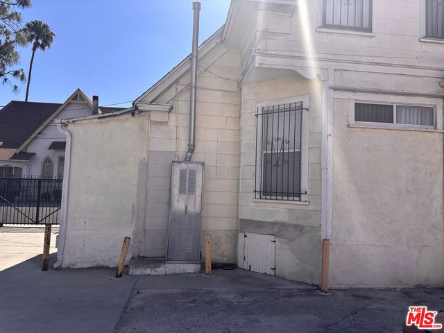 933 E 28th Street, Los Angeles, CA 90011
