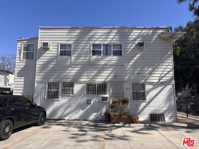 933 E 28th Street, Los Angeles, CA 90011