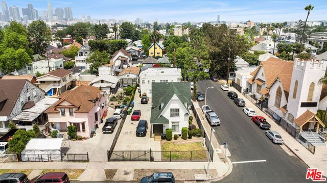 933 E 28th Street, Los Angeles, CA 90011