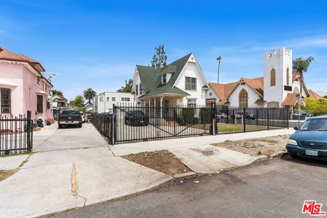 933 E 28th Street, Los Angeles, CA 90011