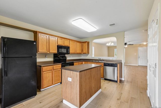 6947 Cutting Crk, San Antonio, TX 78244