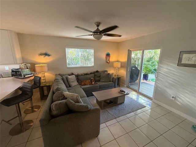 8 N End Rd, Key Largo, FL 33037