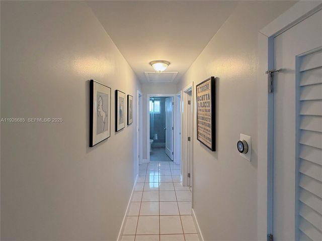 8 N End Rd, Key Largo, FL 33037