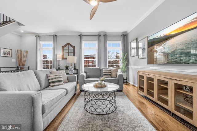 12138 CHANCERY STATION CIR, Reston, VA 20190