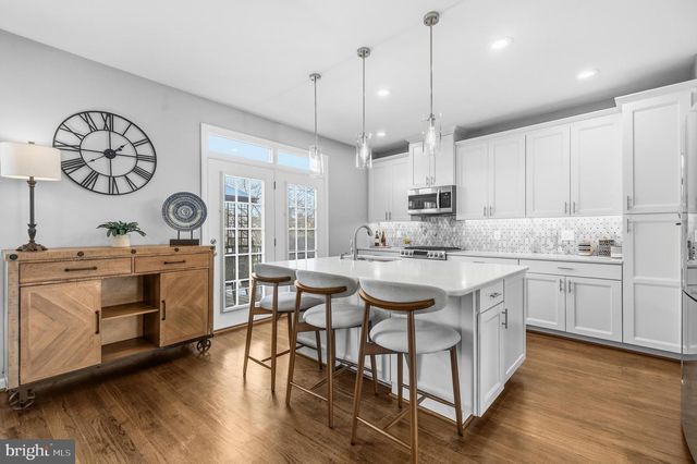 12138 CHANCERY STATION CIR, Reston, VA 20190