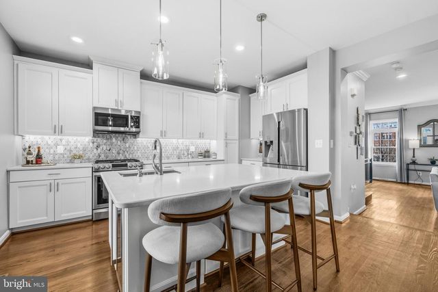 12138 CHANCERY STATION CIR, Reston, VA 20190