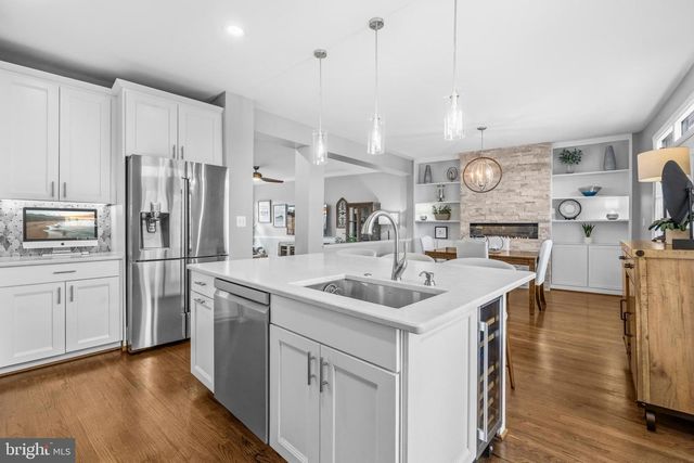 12138 CHANCERY STATION CIR, Reston, VA 20190