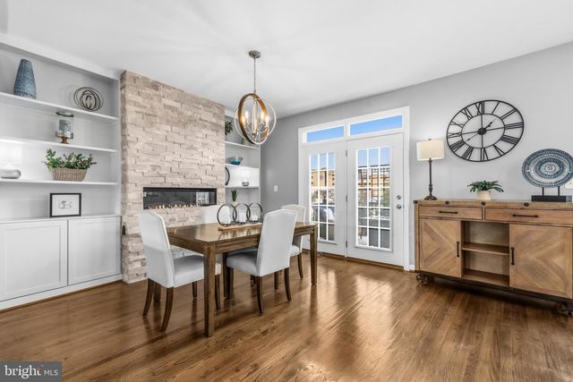 12138 CHANCERY STATION CIR, Reston, VA 20190