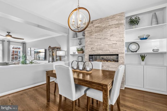 12138 CHANCERY STATION CIR, Reston, VA 20190