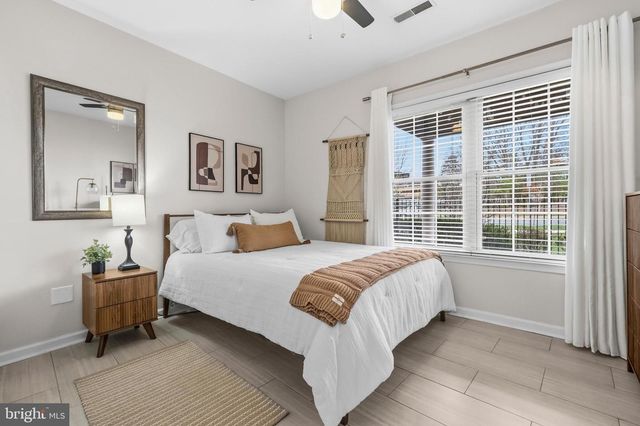 12138 CHANCERY STATION CIR, Reston, VA 20190