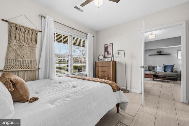 12138 CHANCERY STATION CIR, Reston, VA 20190