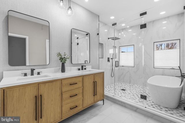 12138 CHANCERY STATION CIR, Reston, VA 20190