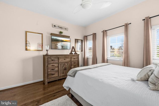 12138 CHANCERY STATION CIR, Reston, VA 20190