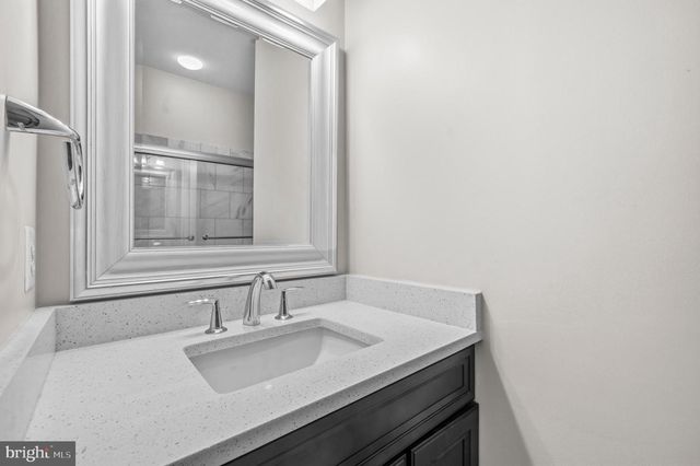 12138 CHANCERY STATION CIR, Reston, VA 20190