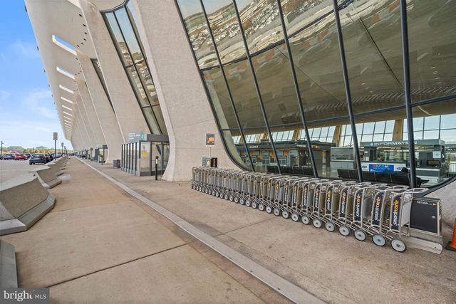 12138 CHANCERY STATION CIR, Reston, VA 20190