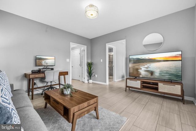 12138 CHANCERY STATION CIR, Reston, VA 20190