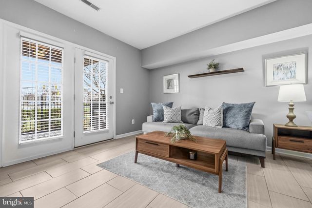 12138 CHANCERY STATION CIR, Reston, VA 20190