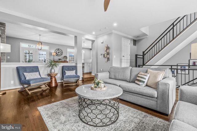 12138 CHANCERY STATION CIR, Reston, VA 20190