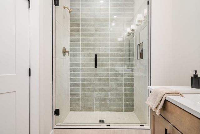 826 42nd Ave, N, Nashville, TN 37209