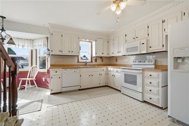 316 Melonie CT, Chesapeake, VA 23322