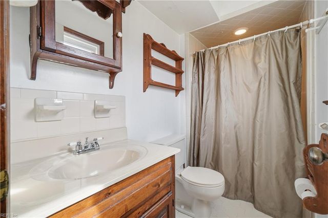 316 Melonie CT, Chesapeake, VA 23322