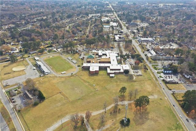 316 Melonie CT, Chesapeake, VA 23322