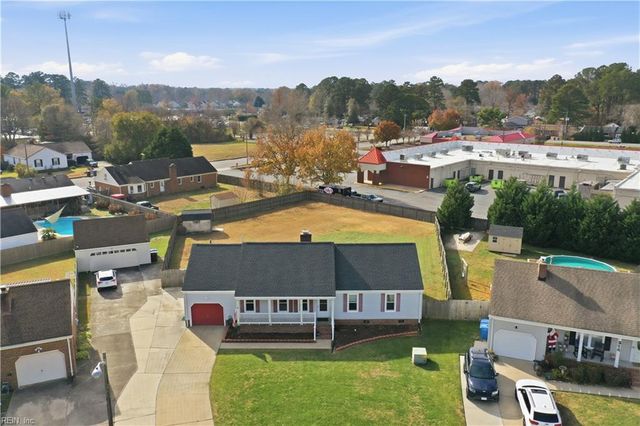 316 Melonie CT, Chesapeake, VA 23322