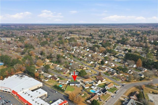 316 Melonie CT, Chesapeake, VA 23322