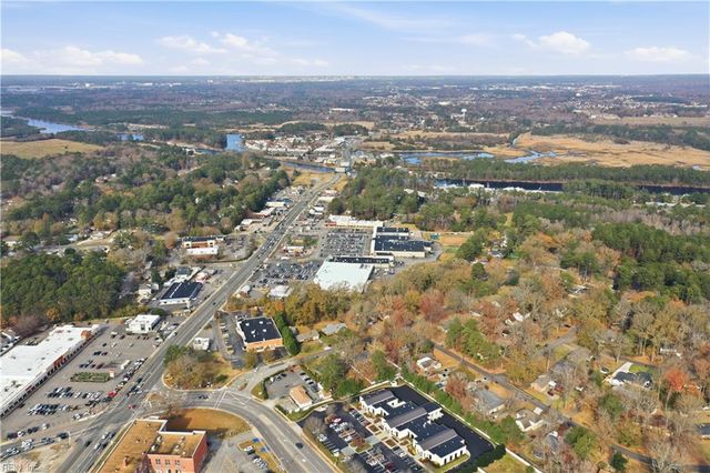 316 Melonie CT, Chesapeake, VA 23322