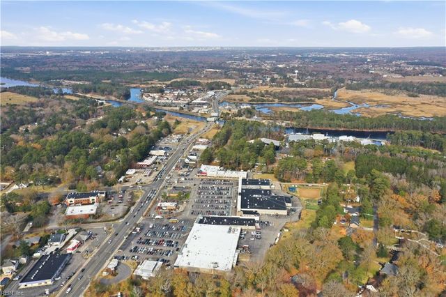 316 Melonie CT, Chesapeake, VA 23322