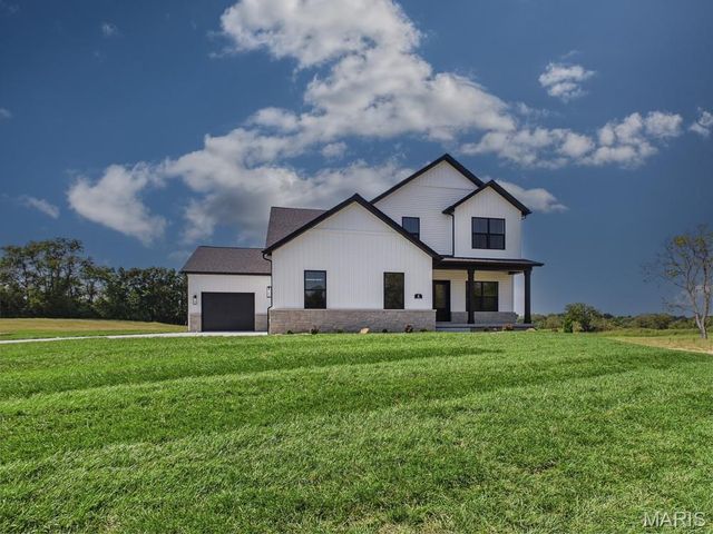 4 Schon Ct., Glen Carbon, IL 62034