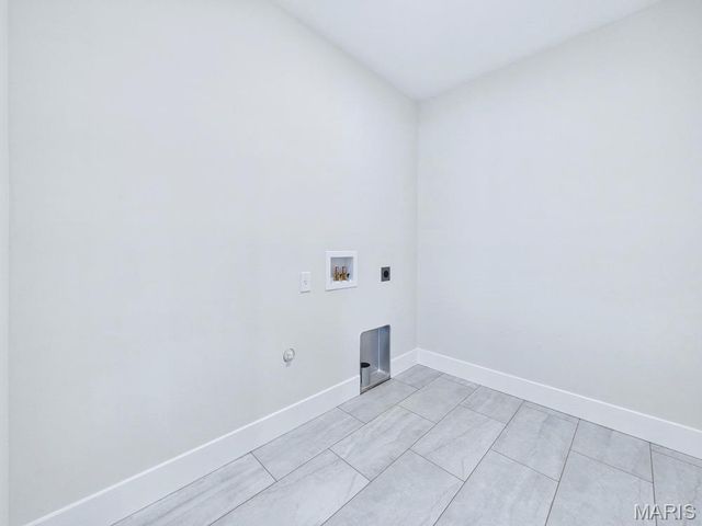 4 Schon Ct., Glen Carbon, IL 62034