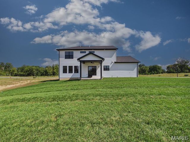 4 Schon Ct., Glen Carbon, IL 62034
