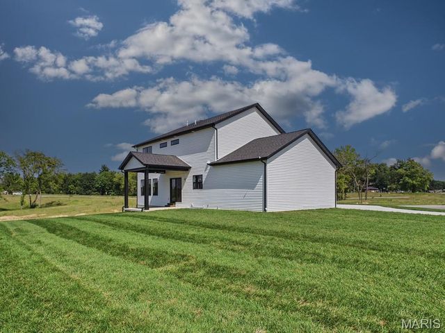 4 Schon Ct., Glen Carbon, IL 62034
