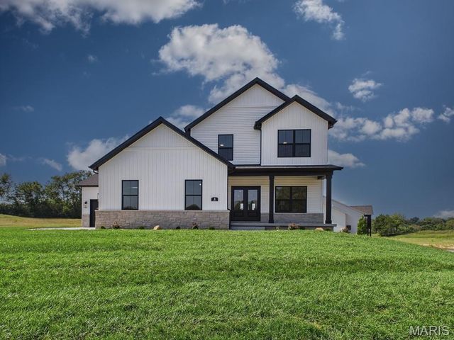 4 Schon Ct., Glen Carbon, IL 62034